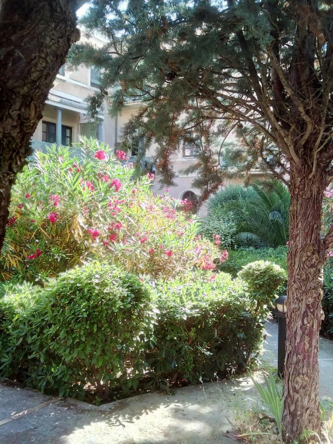 L'Ancien Couvent Sur Jardin, Havre De Paix En Centre Ville A 100M De La Mer Avec Parking Privatif Сет Екстериор снимка